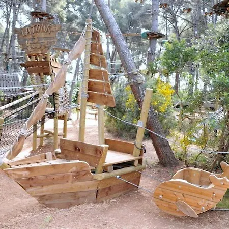 T3 Climatise Avec Parking, Piscine, Tennis, A 200m Des Plages Et Commerces - Fr-1-316-21 Apartmán